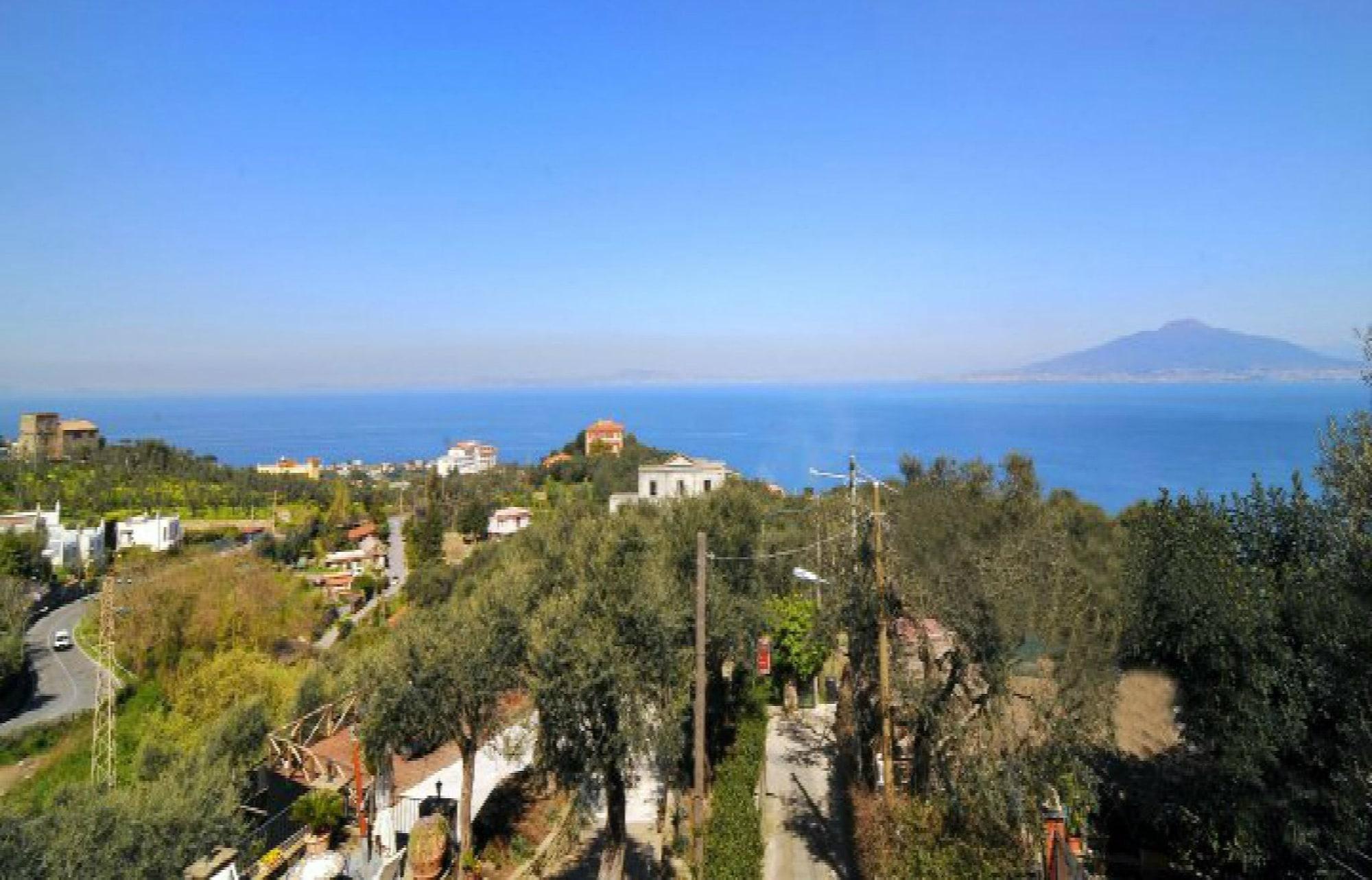 Villa Carolina Sorrento Private Heated Pool And Sea View ภายนอก รูปภาพ